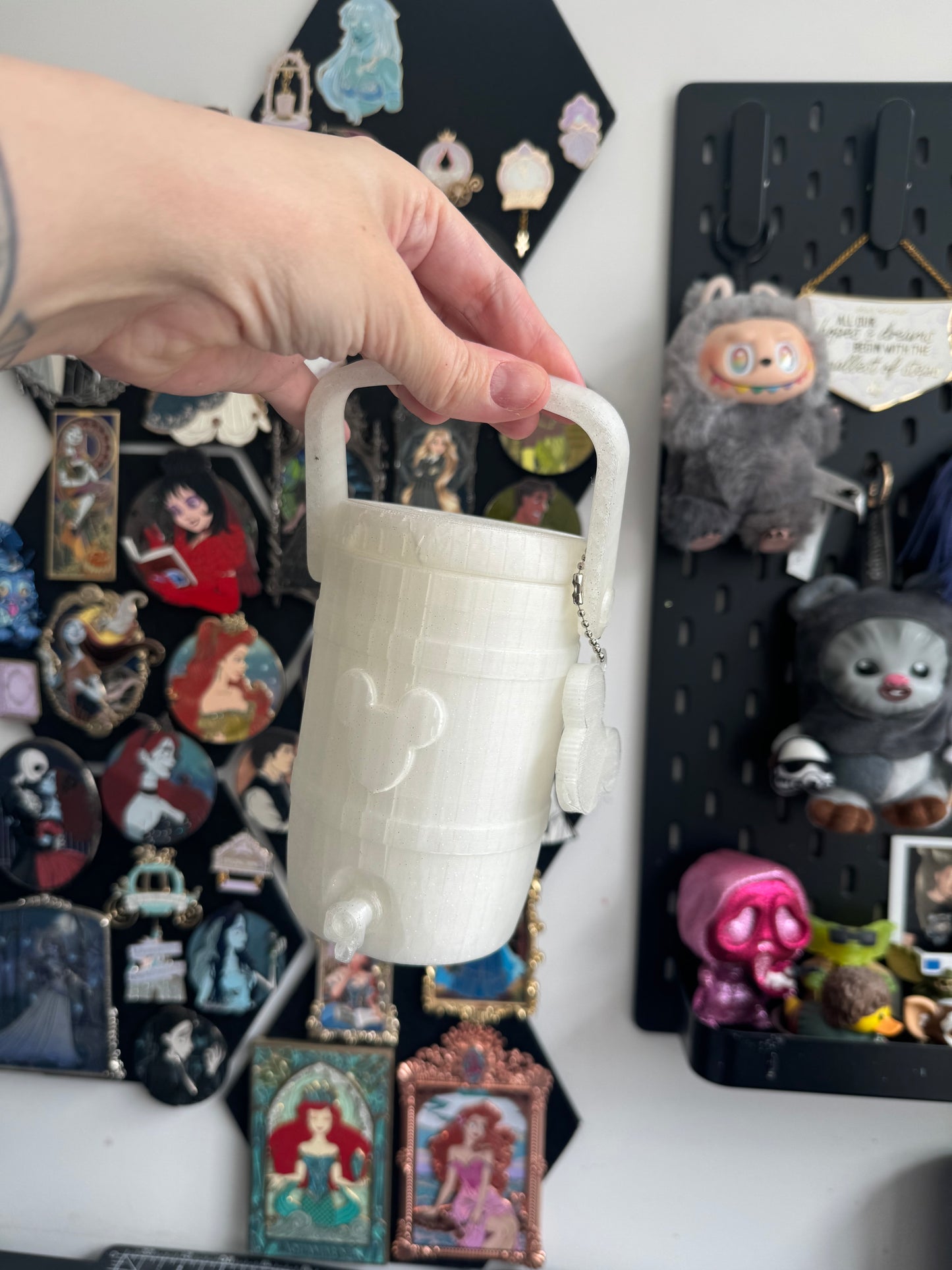 Glittery White Mouse Can Cooler