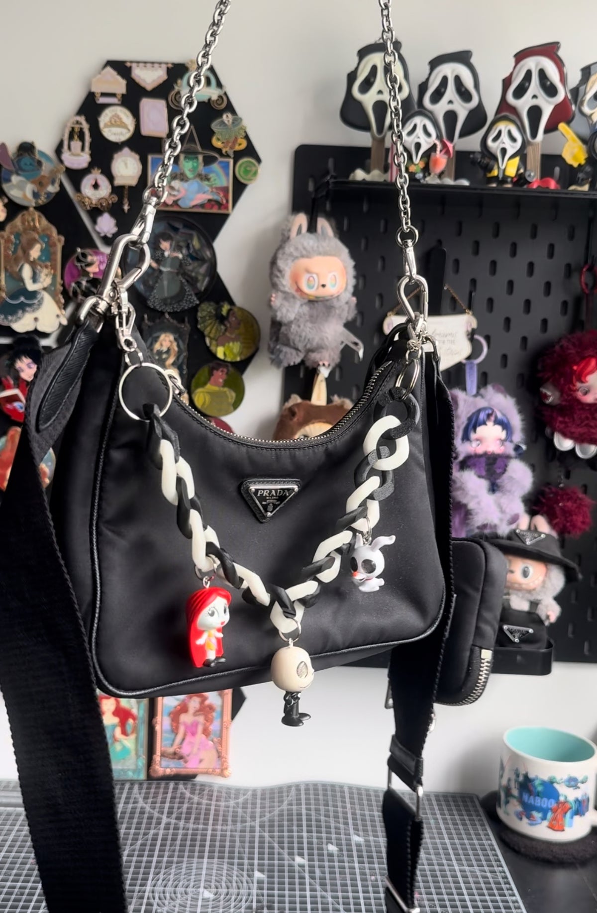 NBC Family Bag Chain